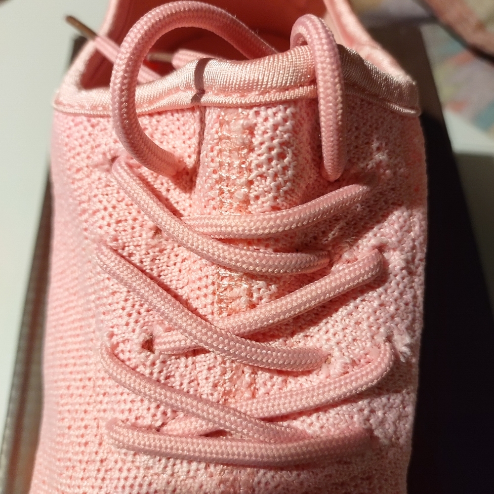 ✨🩷🩷PINK LIGHT-UP SNEAKERS-NEW - Picture 7 of 13
